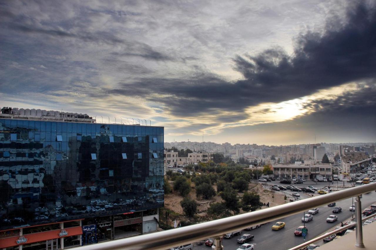 فندق البلكونة
